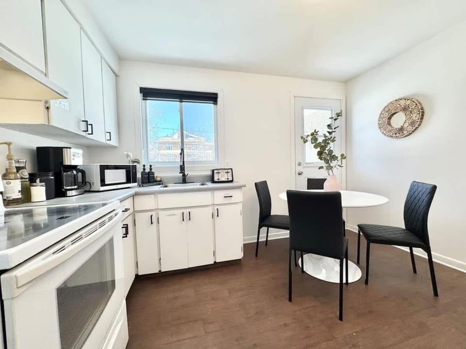 Le Cocooning - with EV Chrger Level 2 Apartment in Quebec City