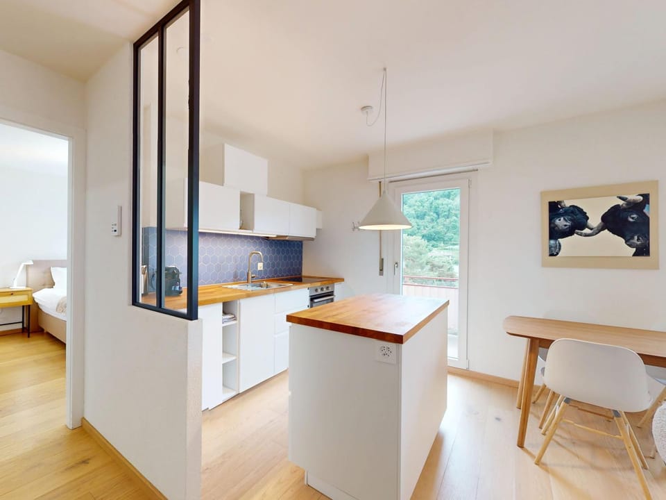 Kitchen or kitchenette, Seating area, Bedroom
