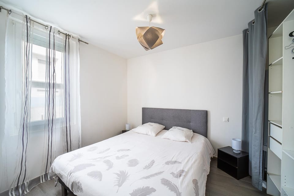 Bed, Bedroom