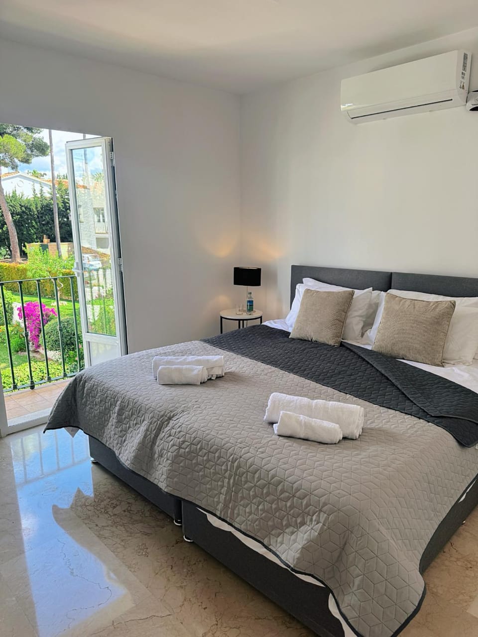 Bed, Bedroom, towels, air conditioner