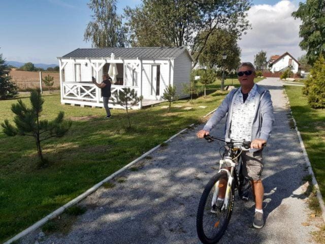 Forteca, słoneczne domki rekreacyjne z kuchnią & łazienką Campground/ 
RV Resort in Lower Silesian Voivodeship