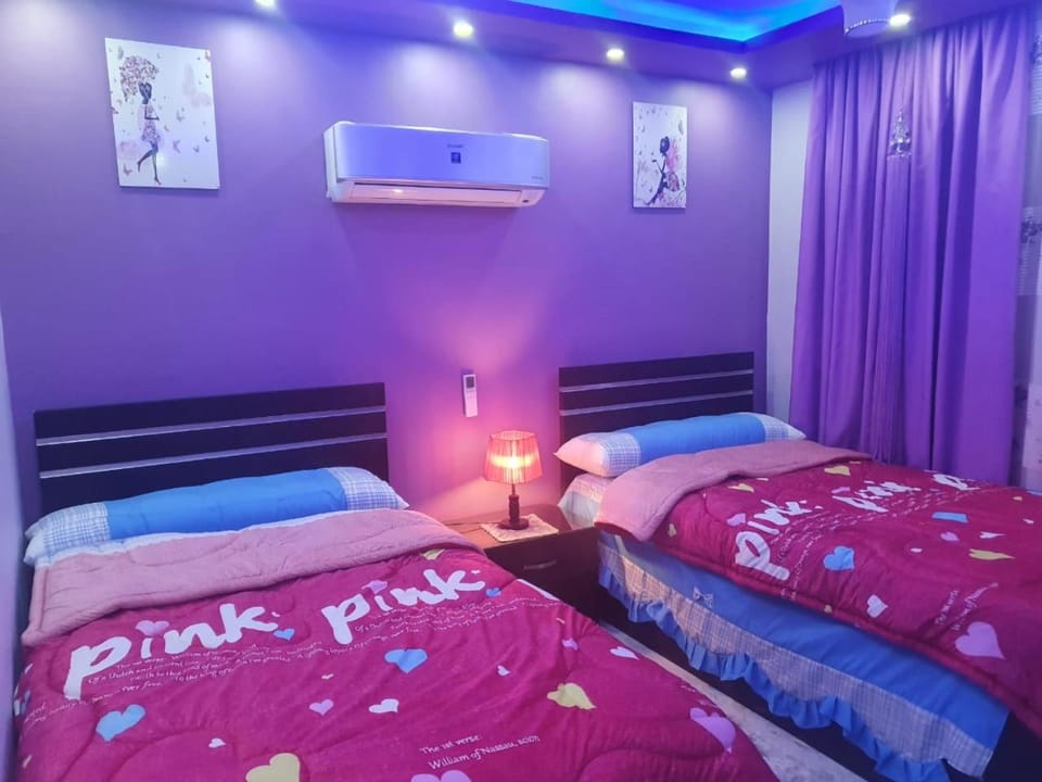 شقه في شارع القدس المهندسين Apartment in Egypt