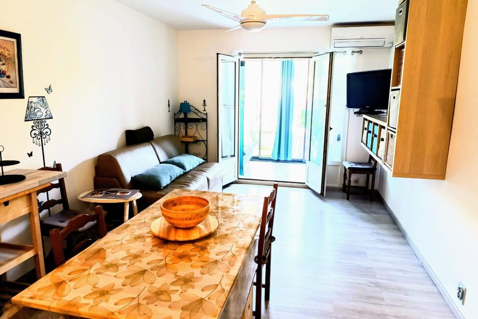 Well equipped studio with terrace Sanary-sur-Mer Apartment in Sanary-sur-Mer