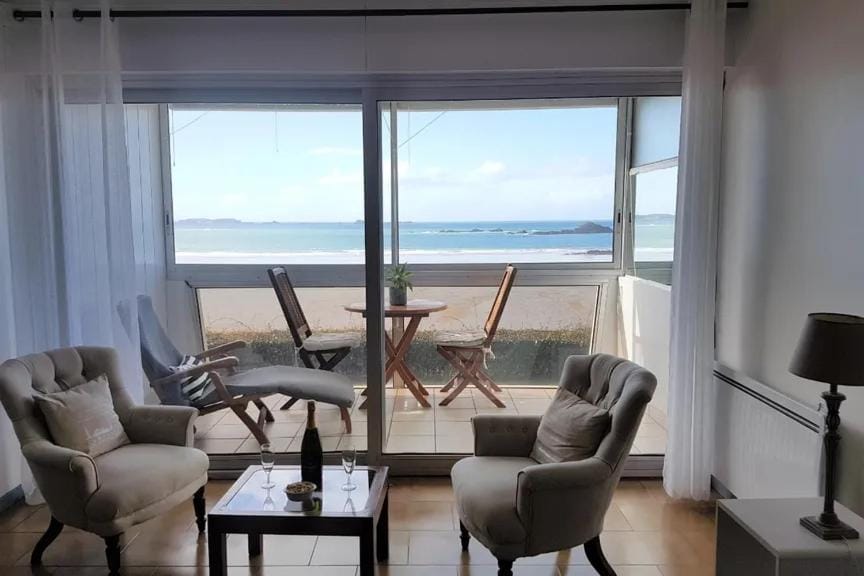 Le grand jardin Apartment in St-Malo