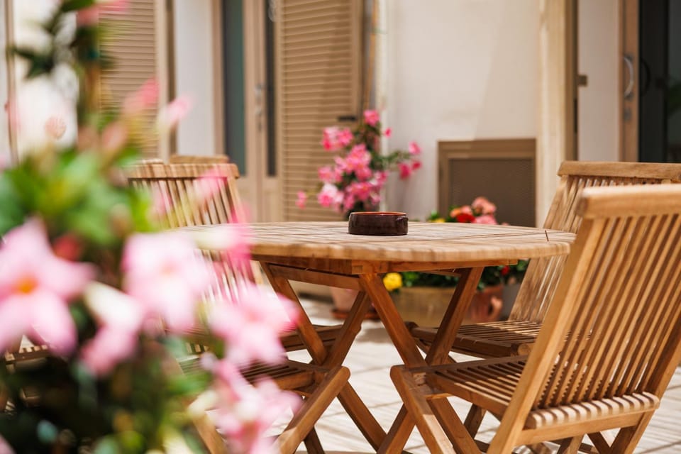 Patio, Day, Balcony/Terrace