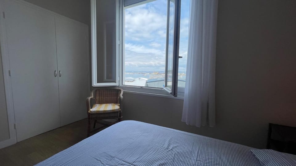 Ker Terny - vue mer - port à pieds House in Finistere