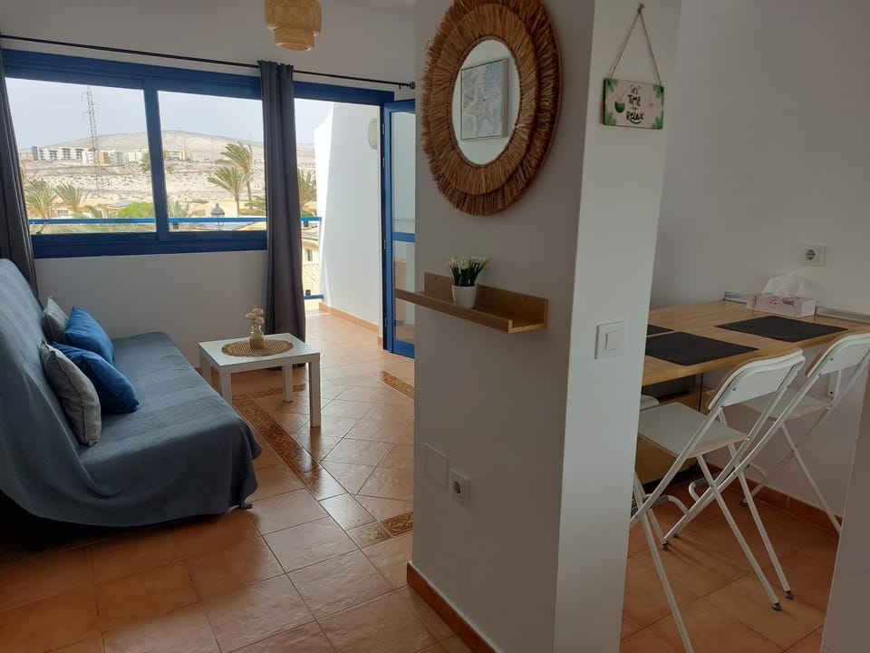View (from property/room), Living room, Seating area, Dining area