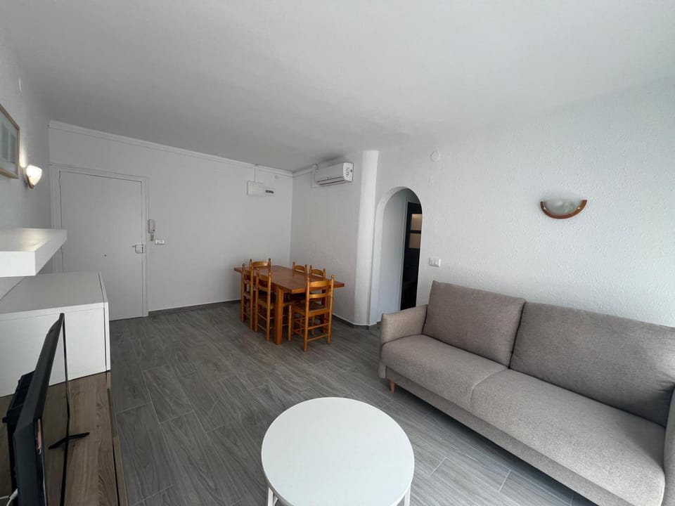 Bonito Apartamento en el centro de Rosas AV-77 Apartment in Roses