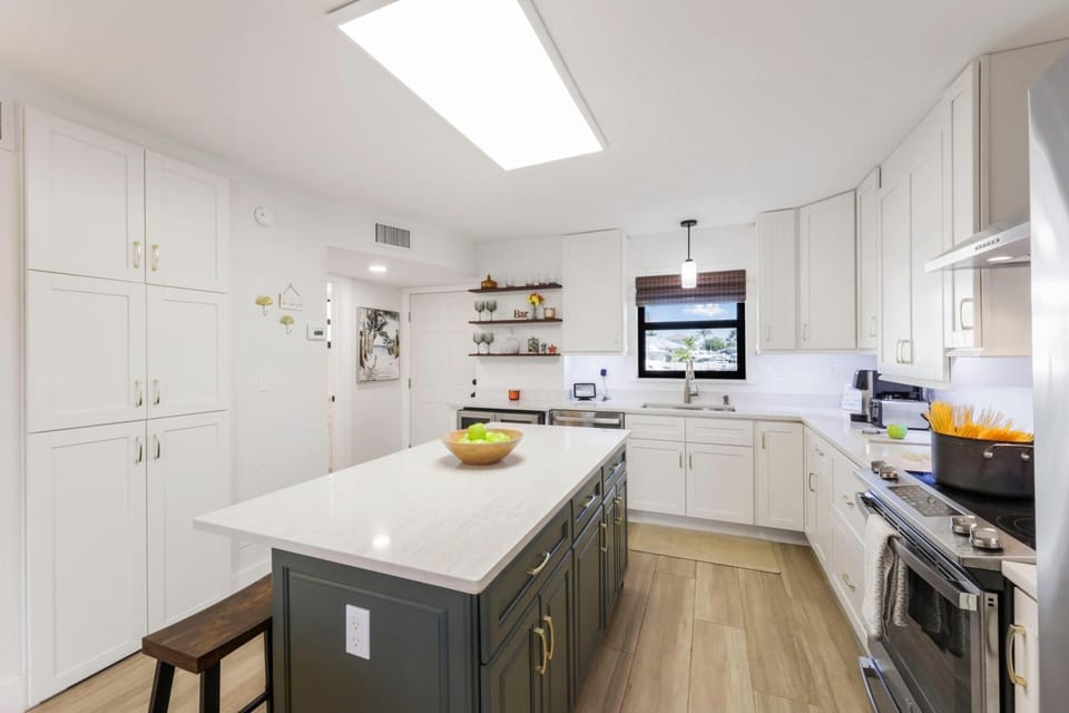 Unique two-story cabana condo located in Anglers Cove House in Marco Island