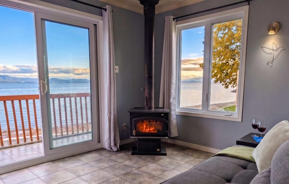 Chalet for 6 people - Waterfront - Spa - Fireplace Chalet in Maine