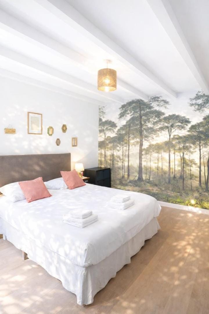 La maison aux 5 nids Bed and Breakfast in Saint-Cyr-sur-Loire