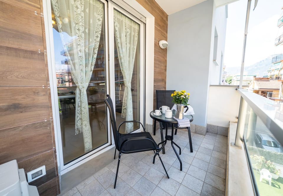 Balcony/Terrace, Dining area