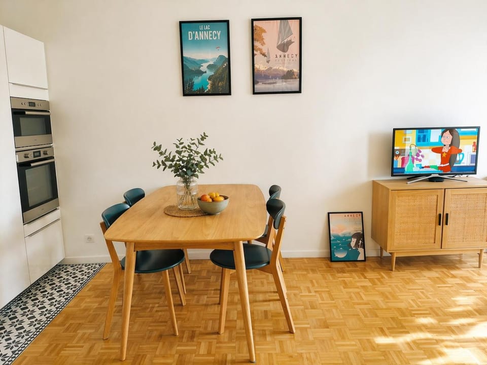 T3 Centre ville & Lac, Balcon, Garage Apartment in Annecy