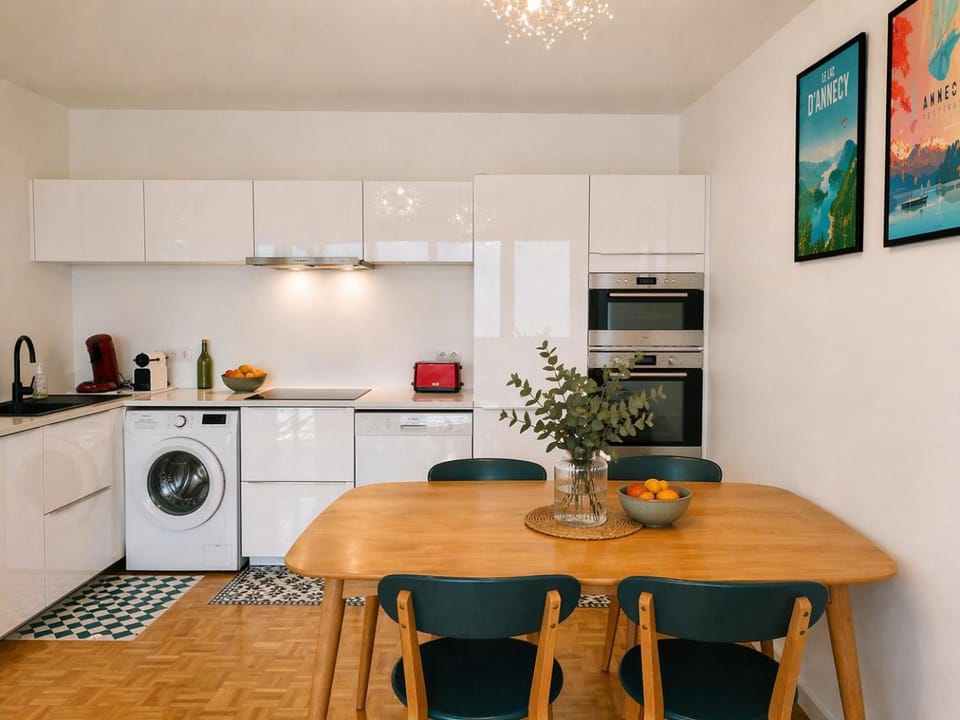 T3 Centre ville & Lac, Balcon, Garage Apartment in Annecy