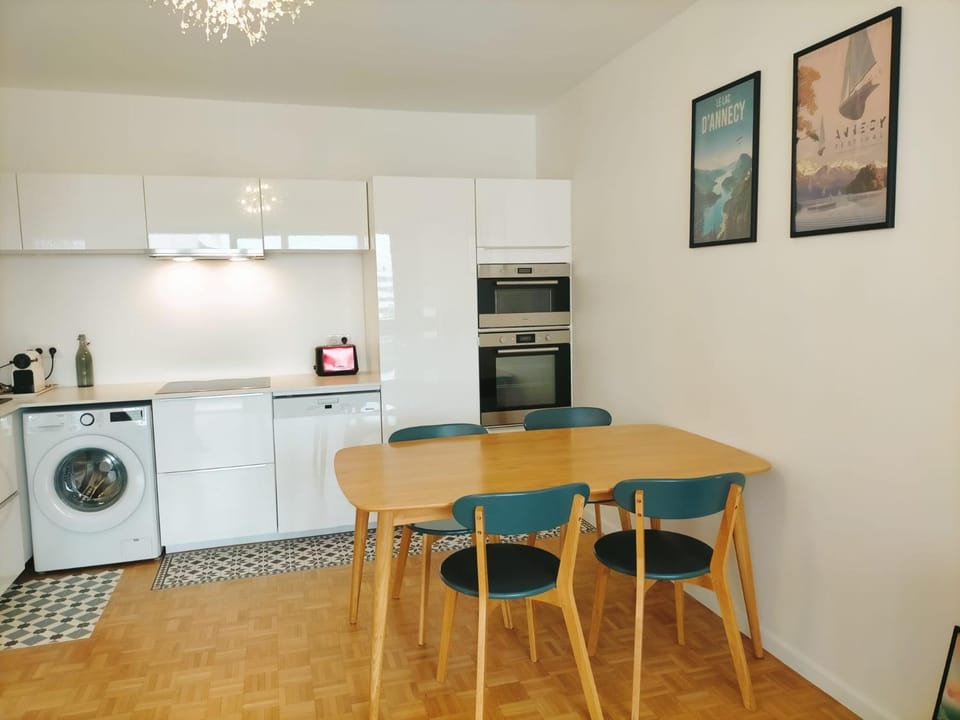 T3 Centre ville & Lac, Balcon, Garage Apartment in Annecy