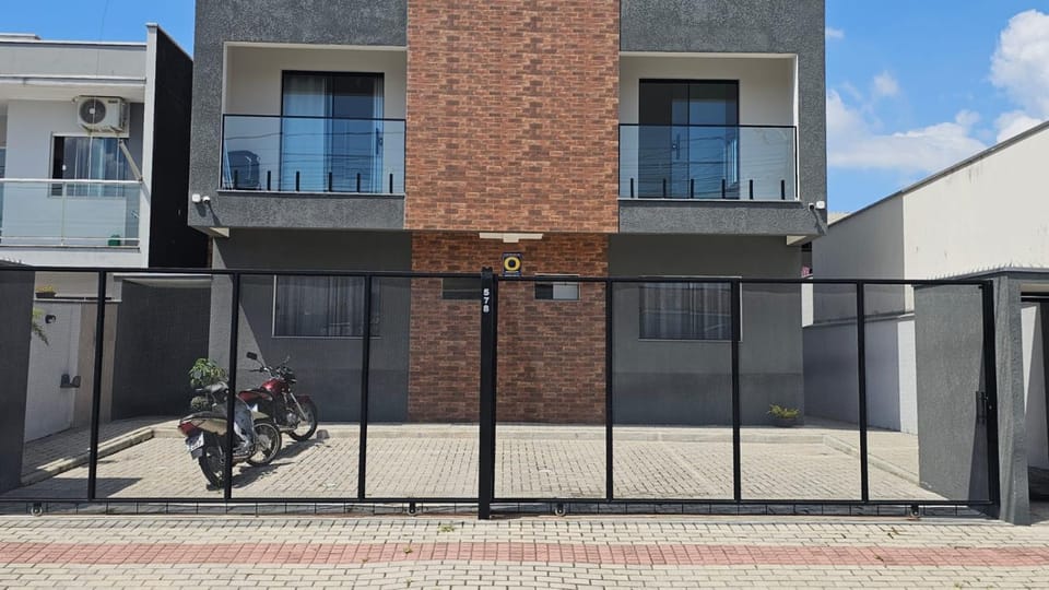 Studio NOVO, Functional - 20min BC and 30min P Brava! Apartment in State of Santa Catarina