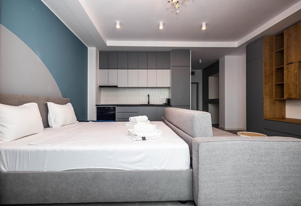 Bed, Kitchen or kitchenette, Living room, Photo of the whole room, Seating area, Bedroom, wardrobe