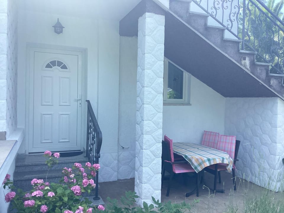 Property building, Balcony/Terrace