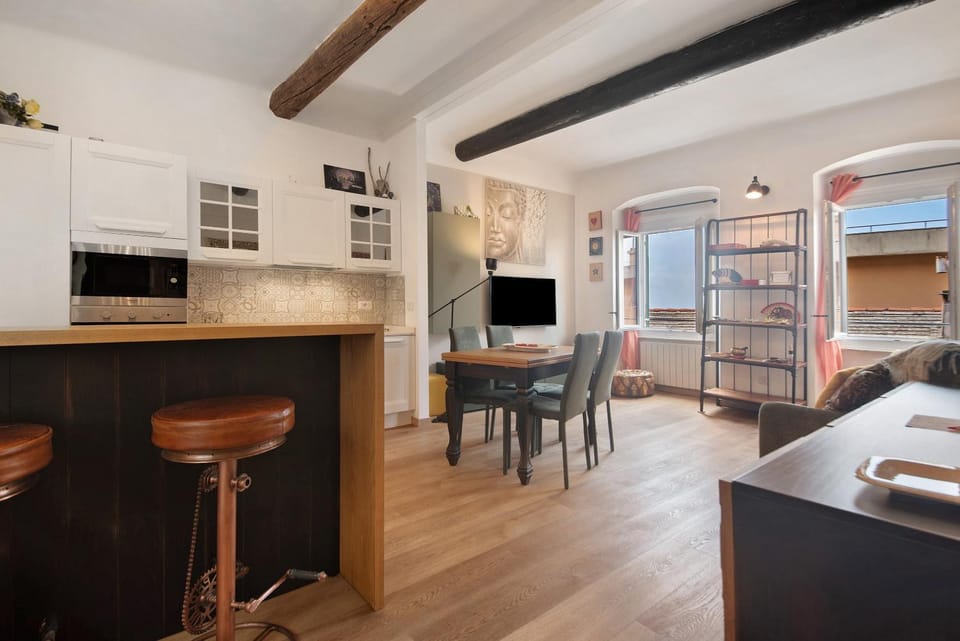 Property building, Living room