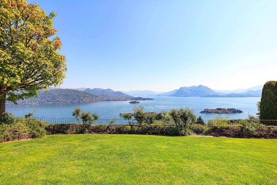 Garden, Lake view