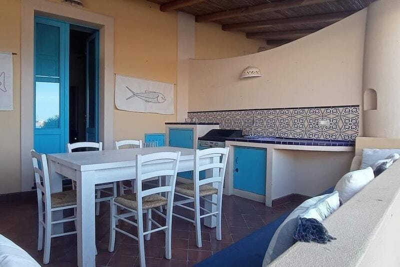Casa Caraedo sulla spiaggia Isola Salina House in Sicily