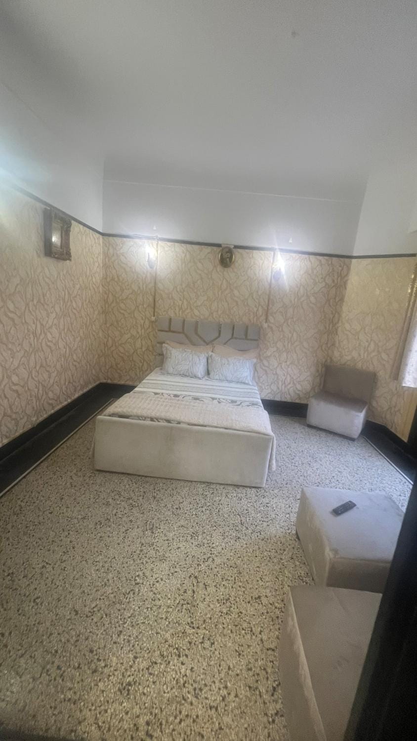 Bed, Living room, Photo of the whole room, Bedroom