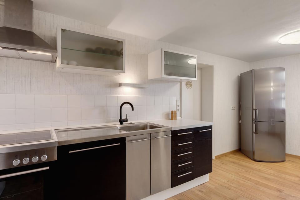 Kitchen or kitchenette, Living room