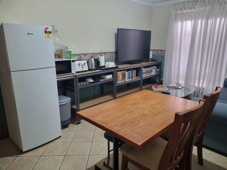 Living room, Dining area, Breakfast