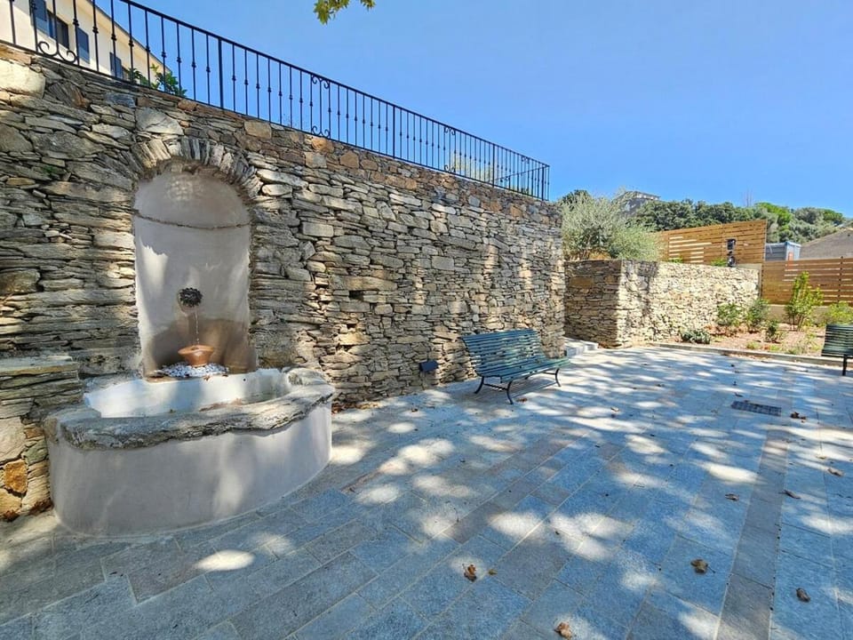 Magnifique villa avec piscine- hauteurs de Bastia Villa in Bastia