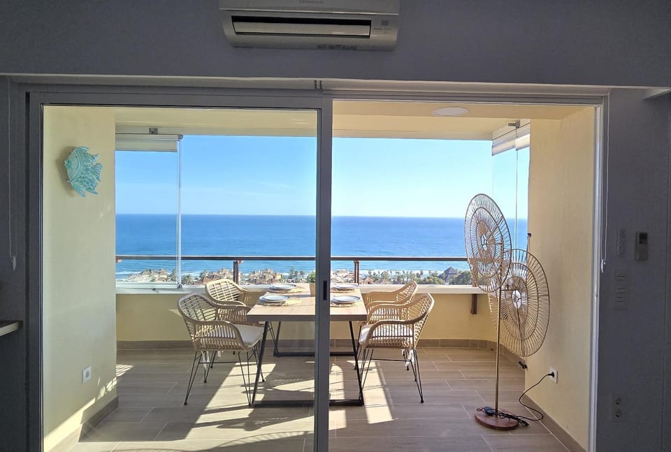 View (from property/room), Balcony/Terrace, Sea view