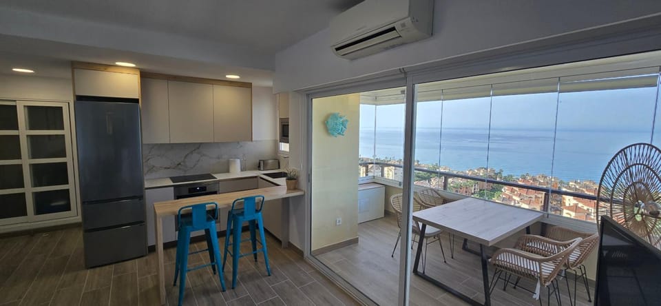 Communal lounge/ TV room, Balcony/Terrace, Kitchen or kitchenette