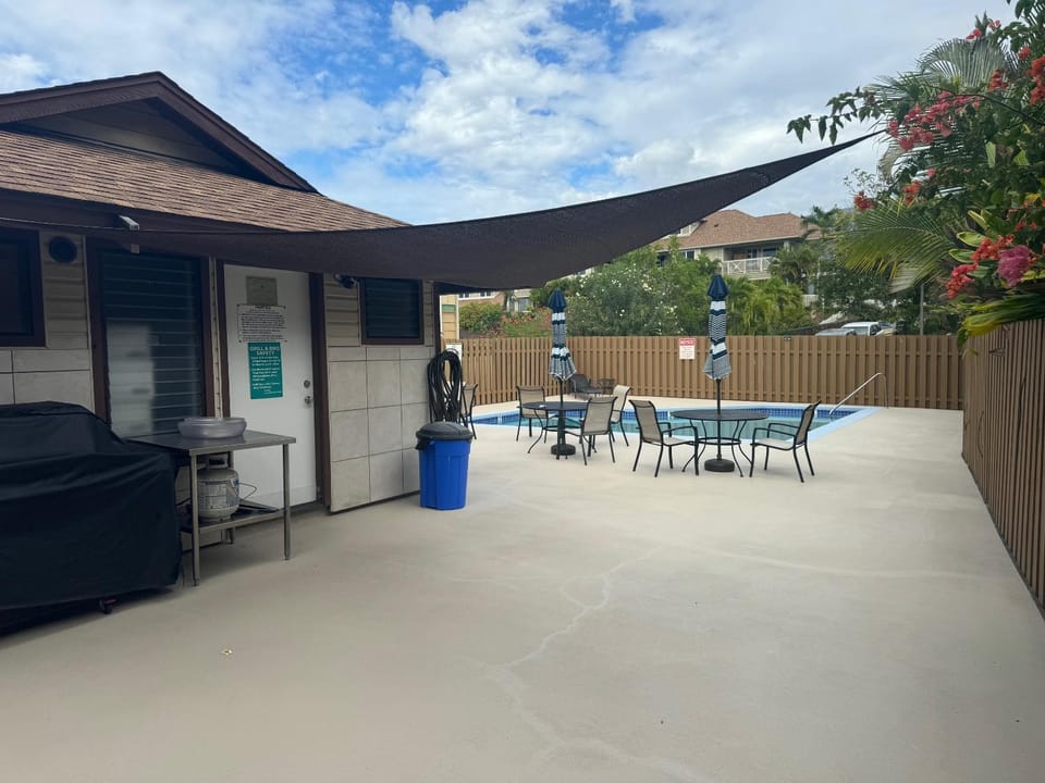 Big Island Lunapule Condos 102A by Coldwell Banker Island Vacations Apartment in Holualoa