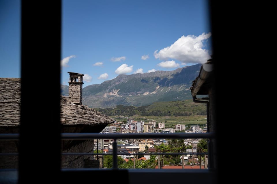 Nearby landmark, Day, Natural landscape, Balcony/Terrace, City view, Mountain view