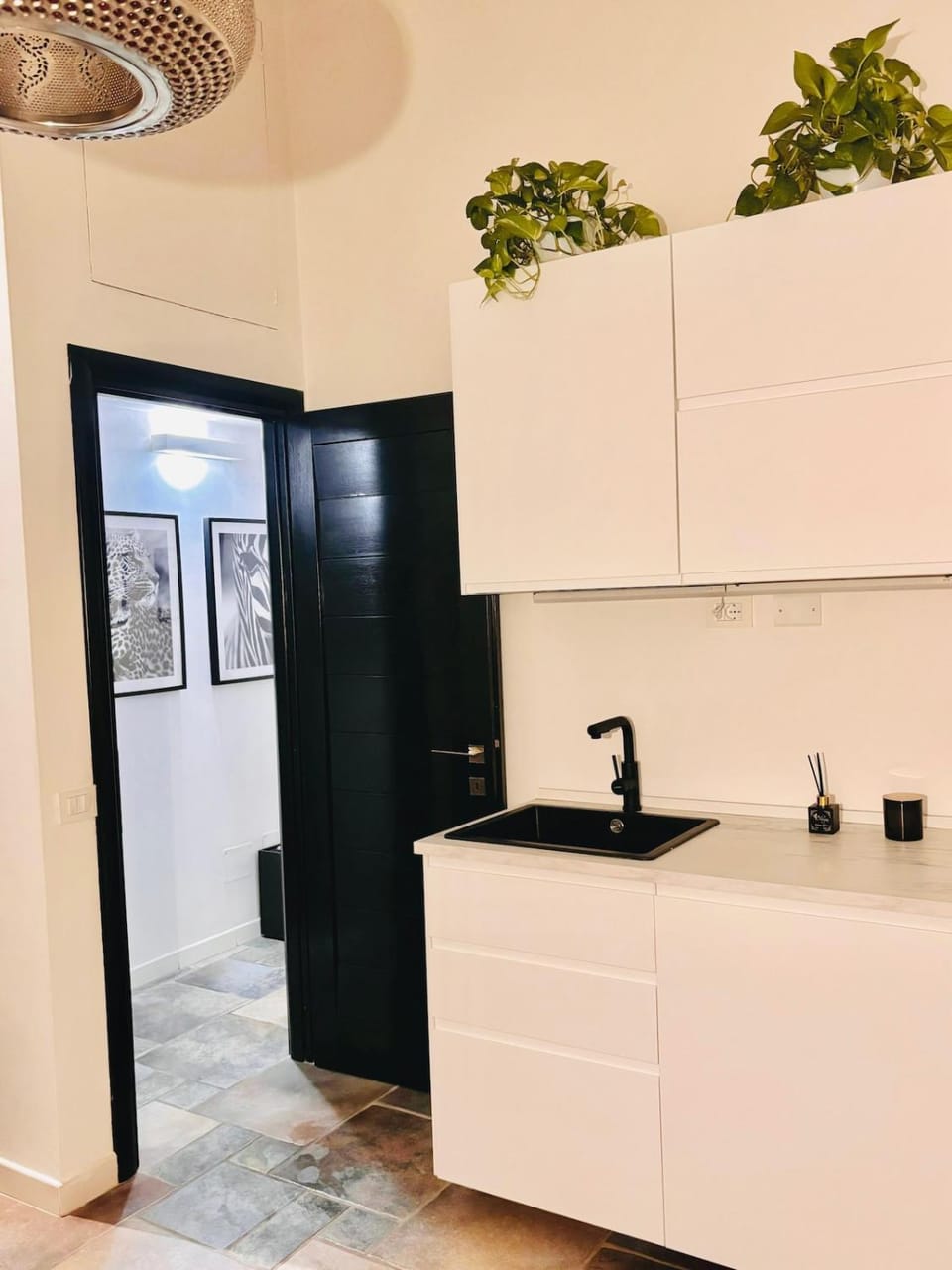 Kitchen or kitchenette