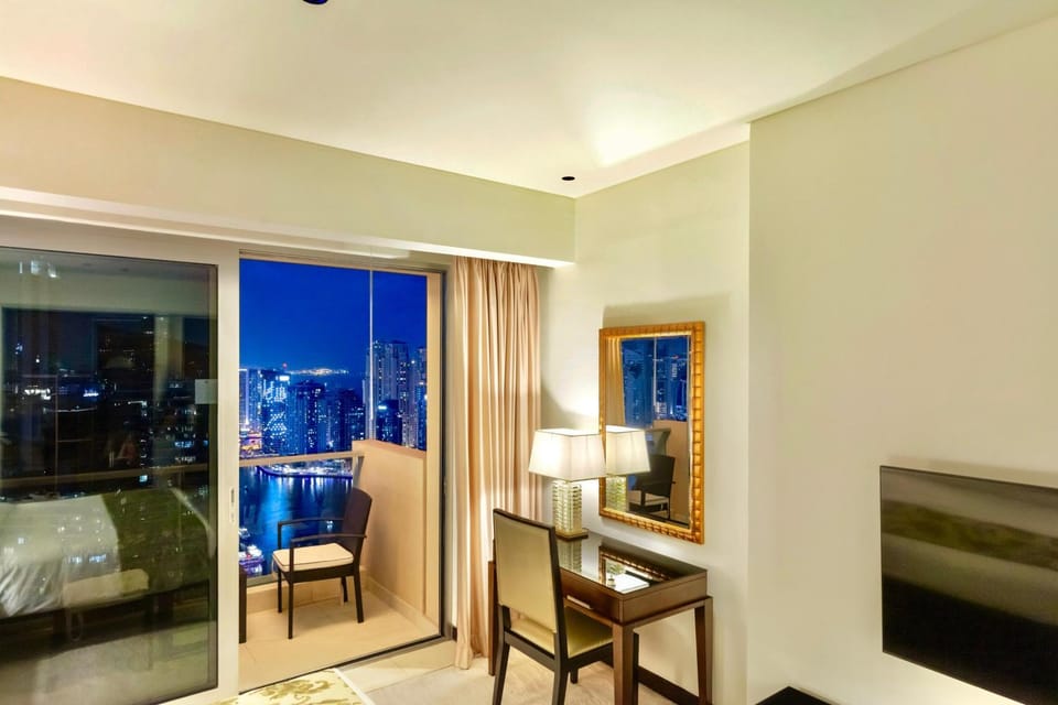 Property building, View (from property/room), View (from property/room), Balcony/Terrace, Business facilities, City view, internet, internet