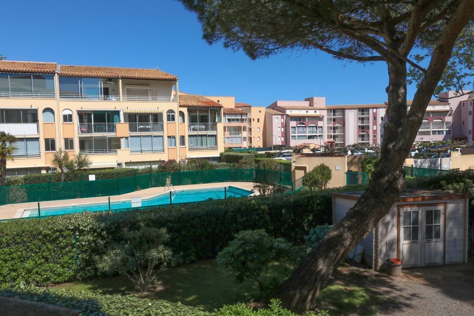 Property building, Pool view
