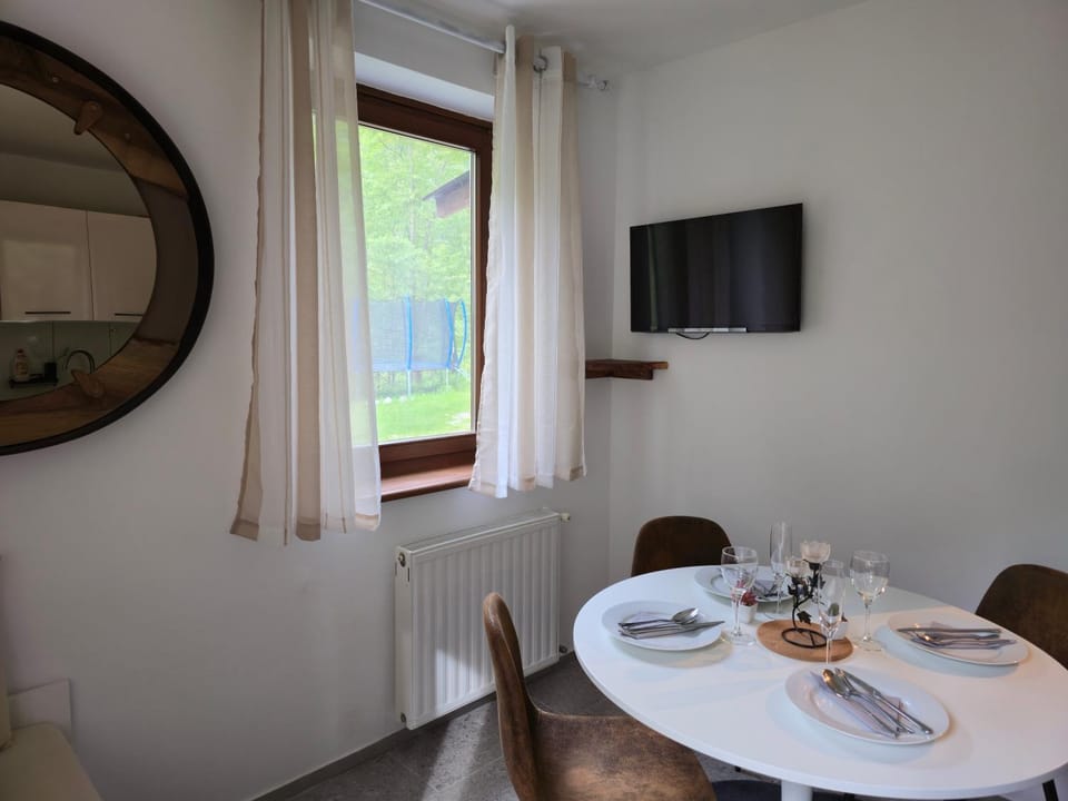 TV and multimedia, Dining area