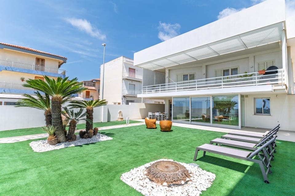 Patio, Garden view, sunbed