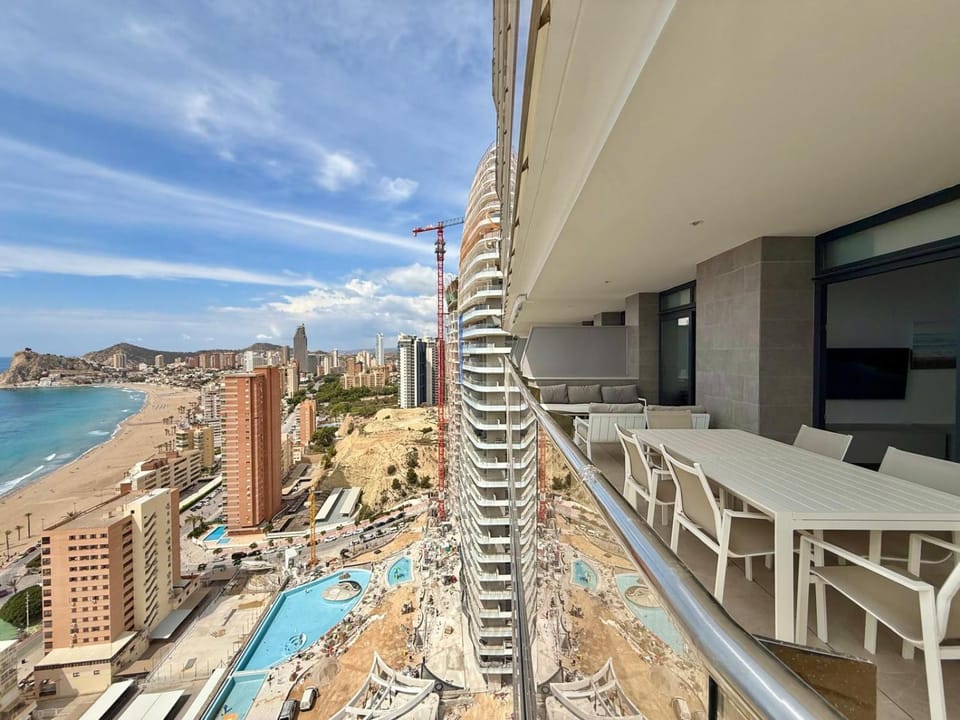 Sunset Cliff Sseaside Heaven Apartment in Benidorm
