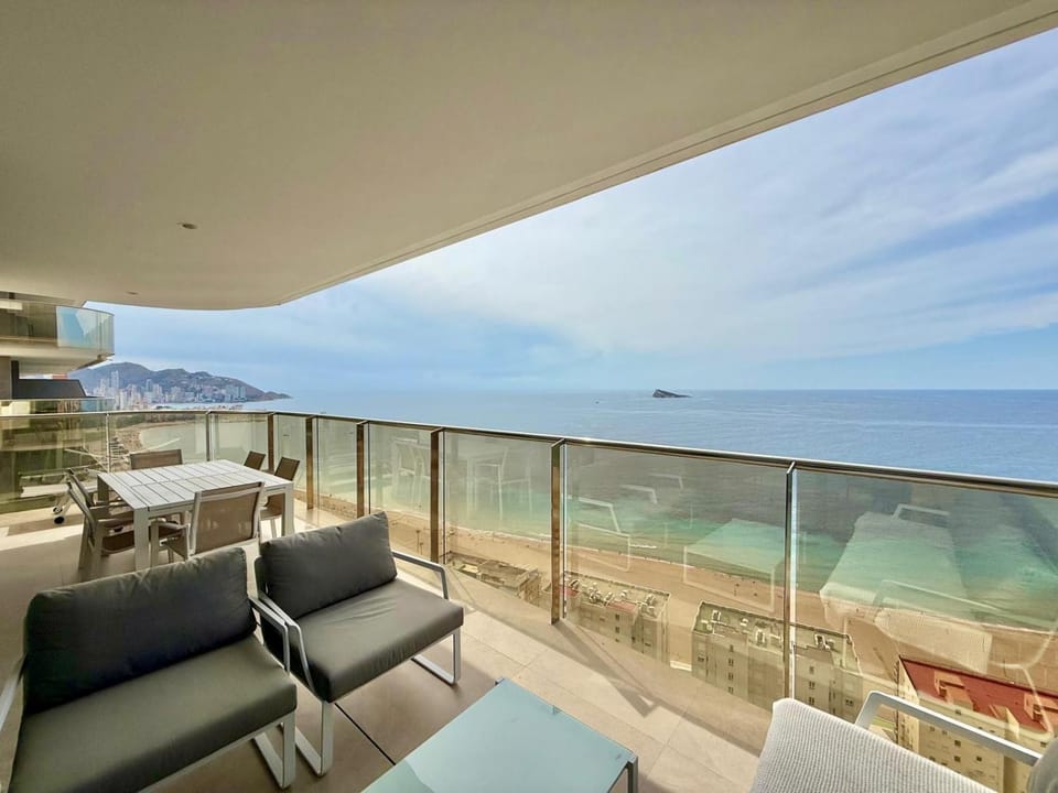 Sunset Cliff Sseaside Heaven Apartment in Benidorm