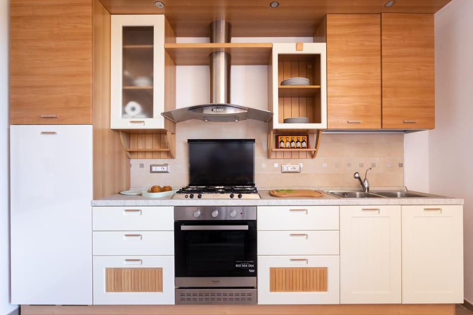 Kitchen or kitchenette, Living room