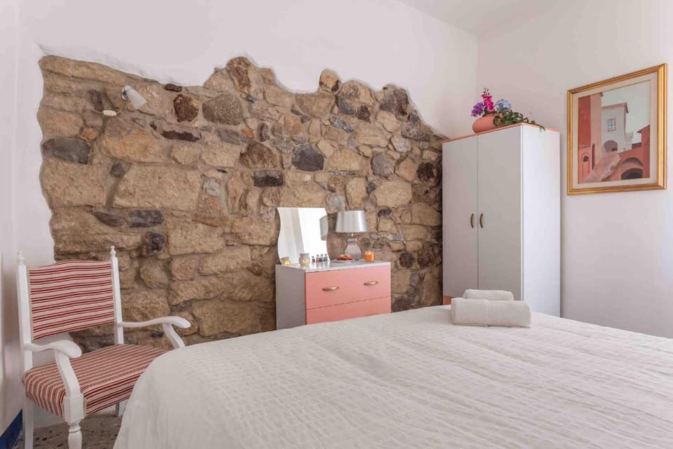 Property building, Living room, Bedroom