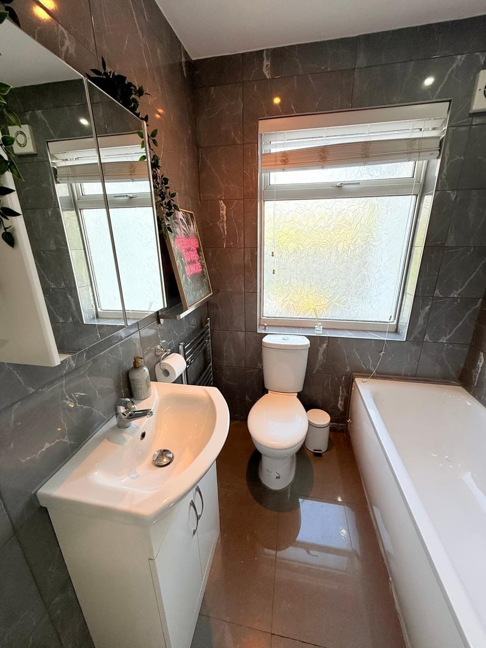 Shower, Toilet, Bathroom, Bath