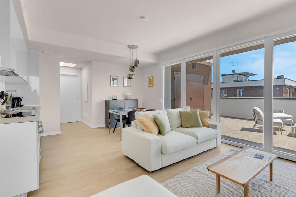 Kitchen or kitchenette, Living room, Seating area, Dining area