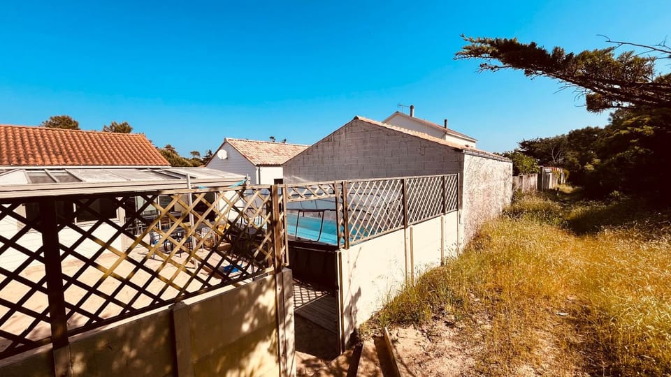 Property building, Natural landscape, Swimming pool