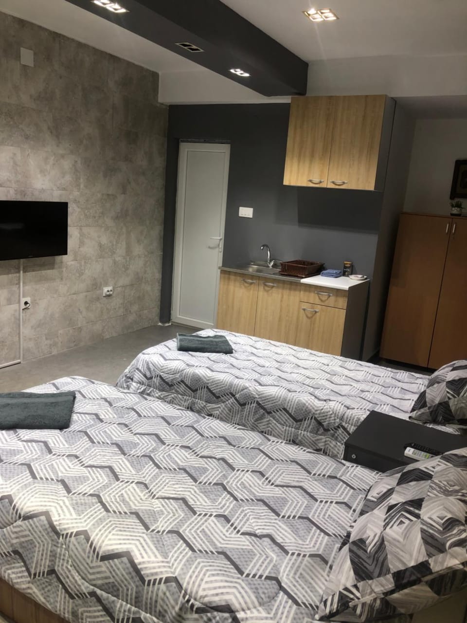 ADAPTED KITCHEN IN APARTMENT for modest people at great location Apartment in Skopje