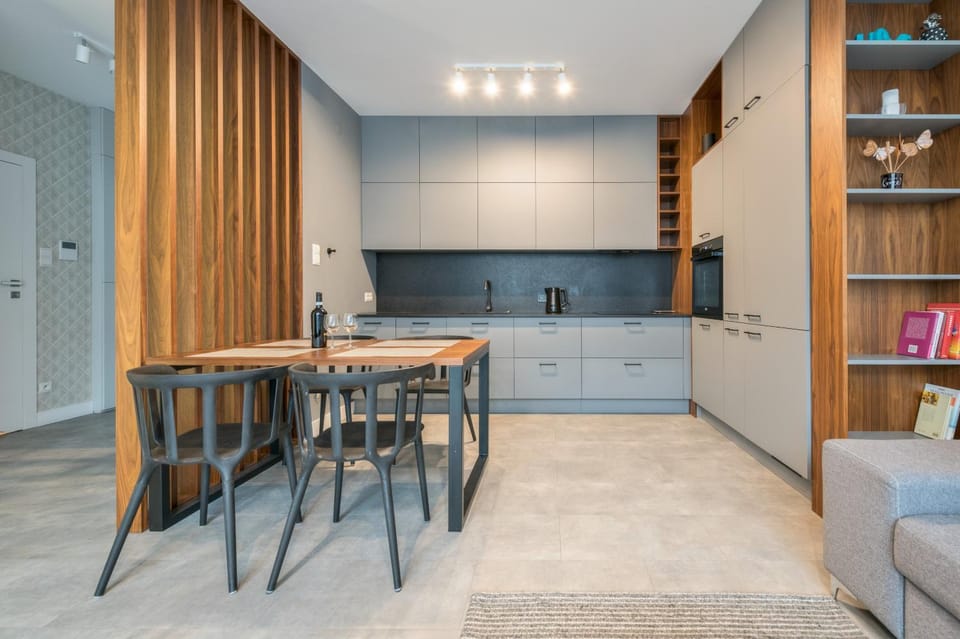 Kitchen or kitchenette, Living room, Seating area, Dining area