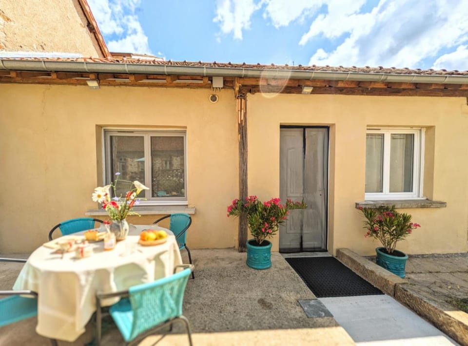 Gîte de la Queune 4 pers House in Auvergne-Rhône-Alpes