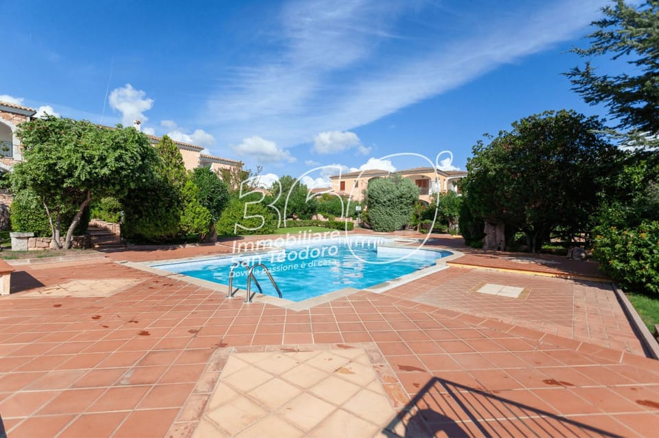 Property building, Day, Natural landscape, Pool view, Swimming pool