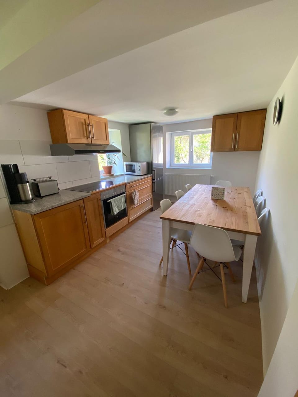 Kitchen or kitchenette, Dining area, oven, stove, toaster